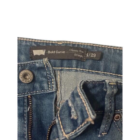Levi’s Bold Curve Jeans - Picture 3 of 3